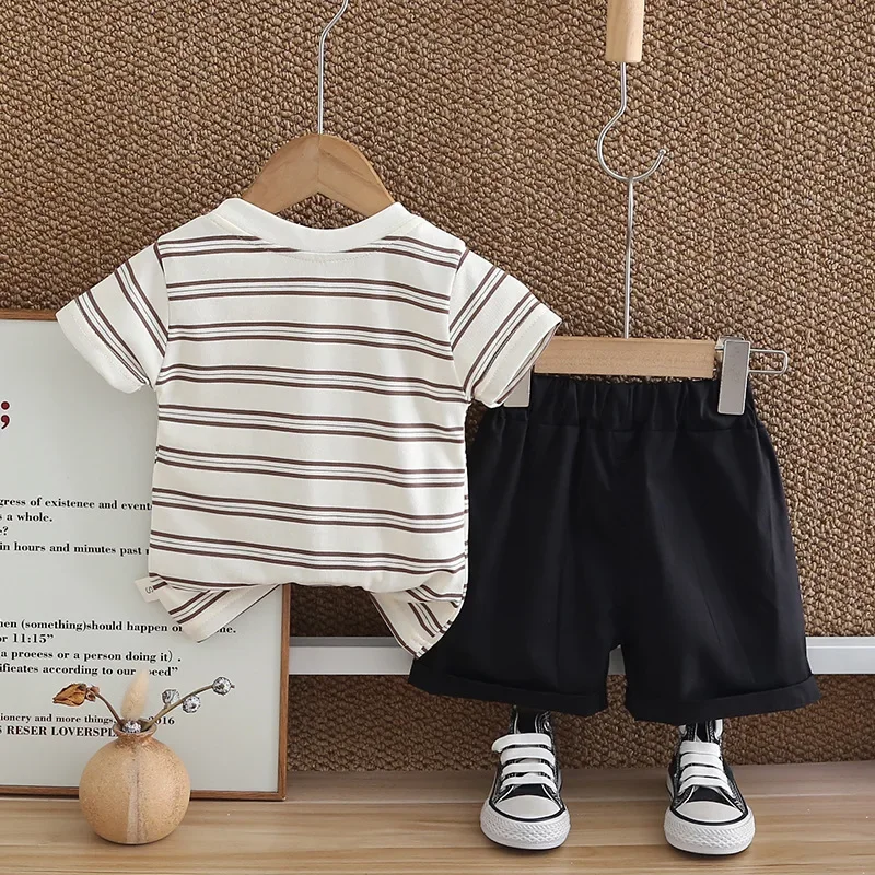 جديد الصيف طفل الفتيان الملابس دعوى الأطفال عادية تي شيرت مخطط السراويل 2 قطعة/مجموعة أزياء الاطفال الفتيات ملابس الرضع زي
