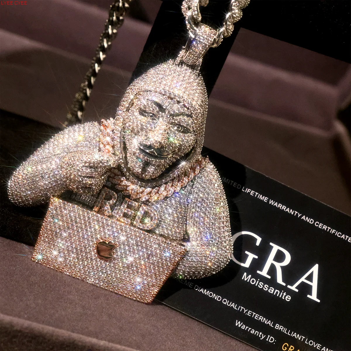 Кулон в стиле хип-хоп/анонимный дизайн, кубинская цепь, инкрустированный камнями, подходит для повседневного ношения, модное украшение, отдельный предмет.