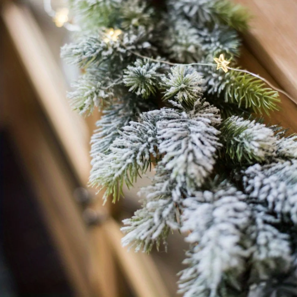 Weihnachtsgirlande aus künstlichem PE zum Aufhängen, Rattan, dekorative Zederngirlande mit LED-Lichtgirlande für Kaminsims, Kamin, Tischdecke – Detail 4