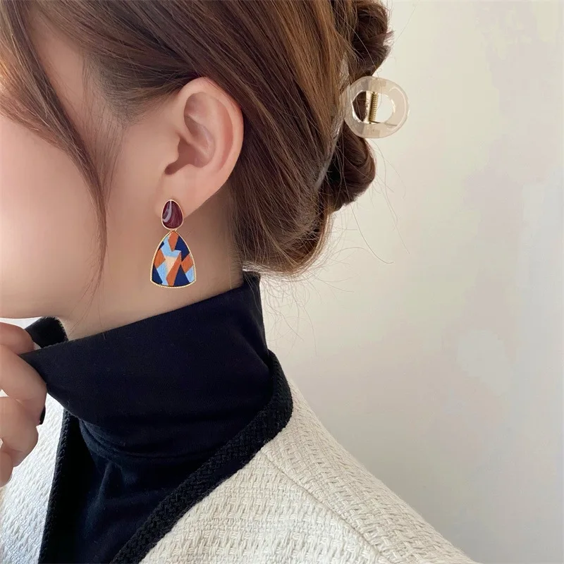 Vintage Weinrot Ohrstecker Für Frauen Koreanische Geometrische Ohrring High Sense Hochzeit Schmuck Geschenk – Detail 5