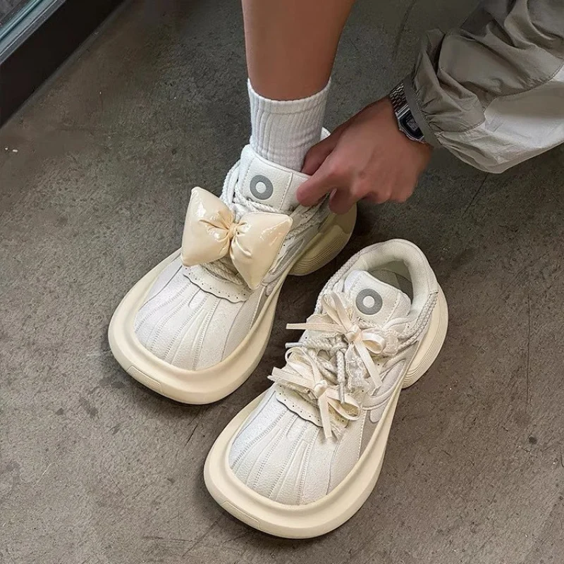 

Fashionable men's and women's flat casual shoes thick soled high toe shoes