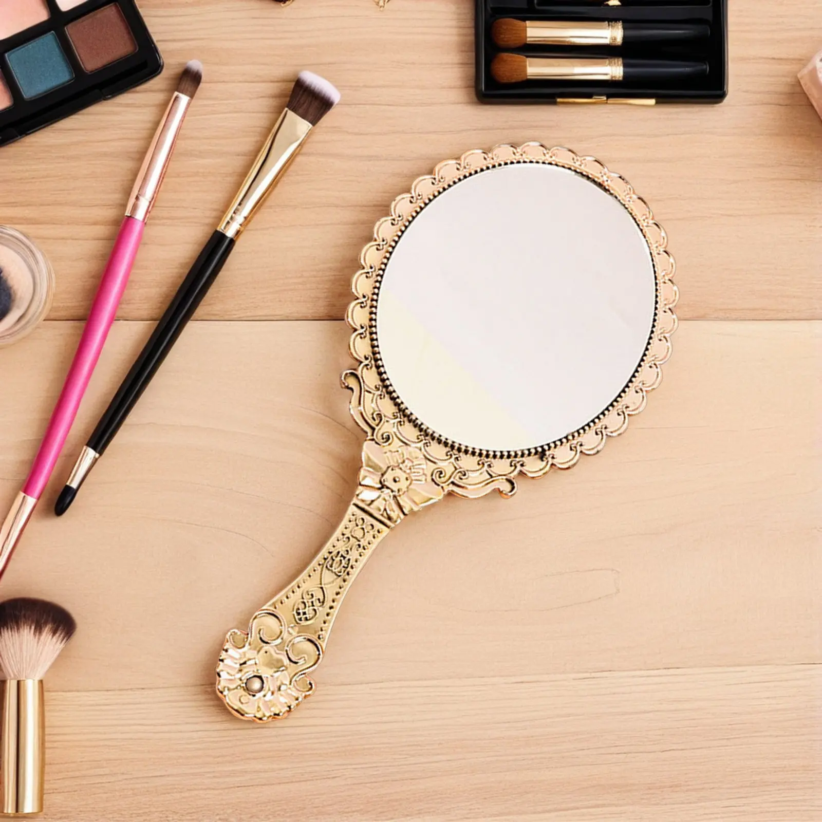 Handheld Vintage Makeup Mirror Baroque Style Compact Travel Mirror for Hair Cutting Makeup and Grooming
