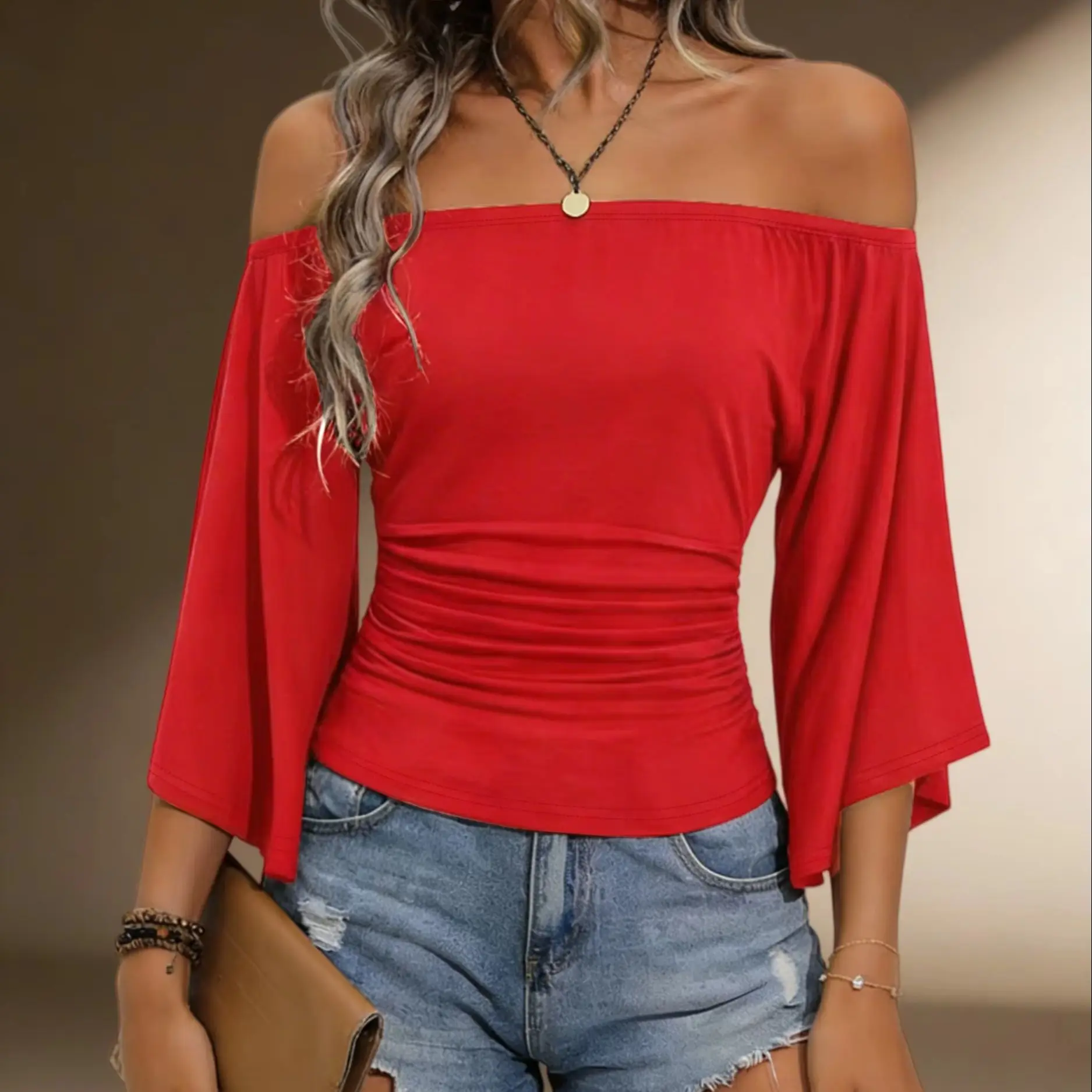 Damen Off-Shoulder Flare 3/4-Ärmel Crop Top mit seitlicher Raffung, einfarbig Rot, Slim Fit, Y2K Casual Bluse – Detail 3