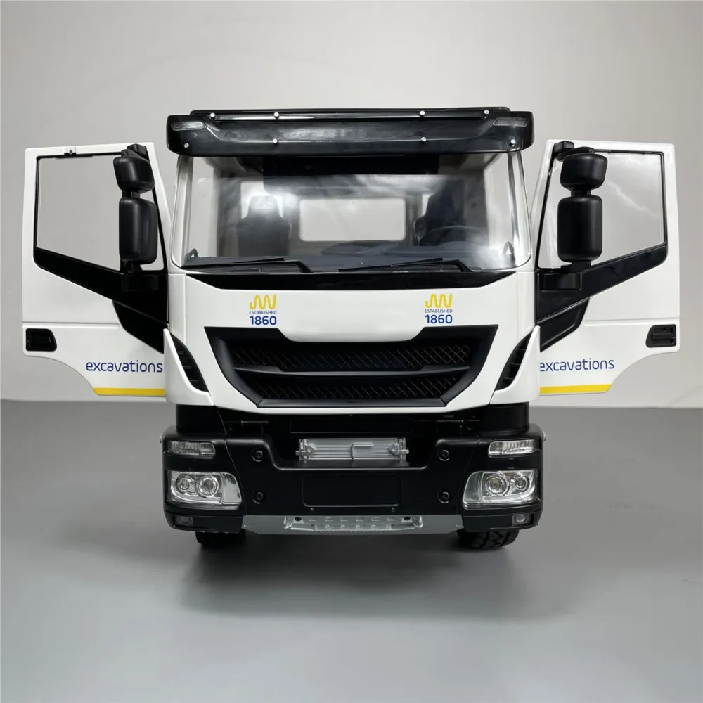 1/14 Trattore telecomandato per auto 4x4 Modello di camion RC a 2 velocità Sistema di illuminazione sonora