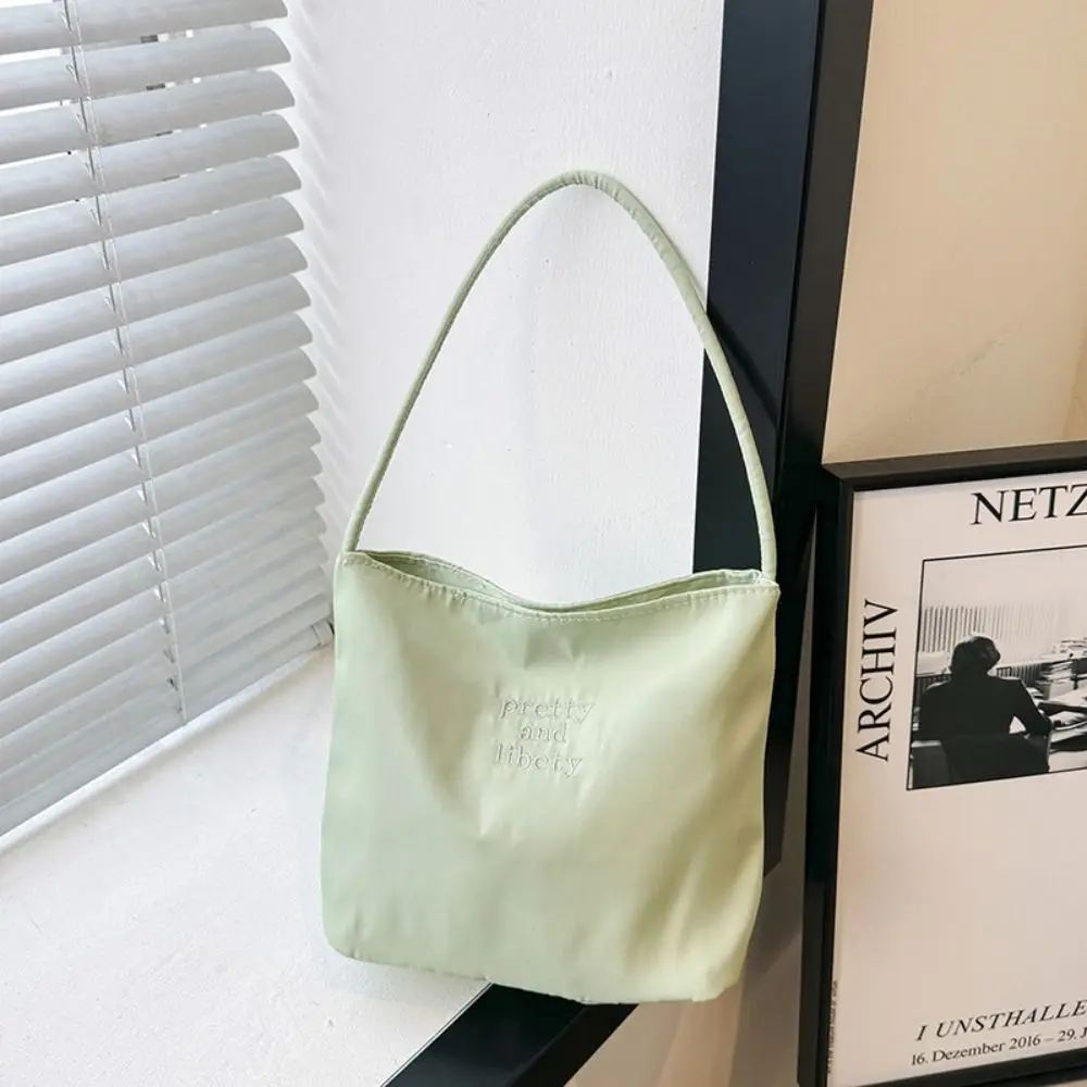 Korean Style Letter Underarm Bag Tote Bag Pure Color Embroidery Shoulder Bag Large Capacity All-match Nylon Bucket Bag Girls