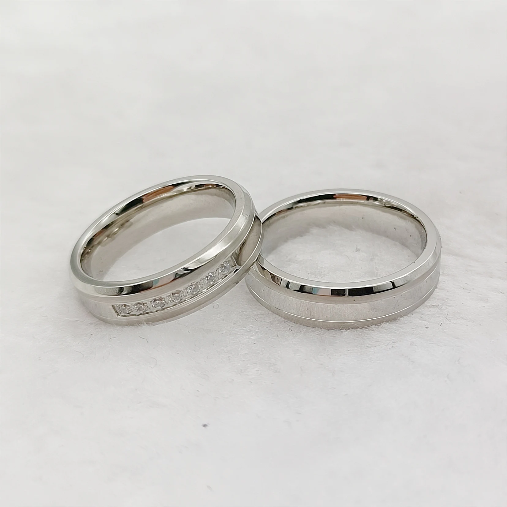 Anéis de casamento Conjuntos para Casais Designer Prata Ouro Branco Aço Cirúrgico Jóias Promise Finger Ring Nunca Fade eheringe