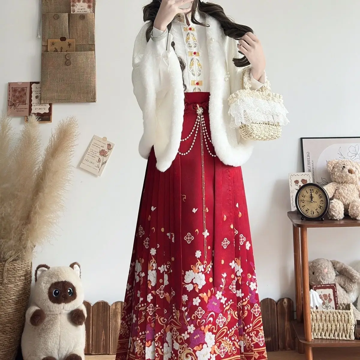 

Новый китайский национальный традиционный костюм Ханьфу с золотым плетением и юбкой-фалонхур, женский, красный, повседневный, новогодний наряд