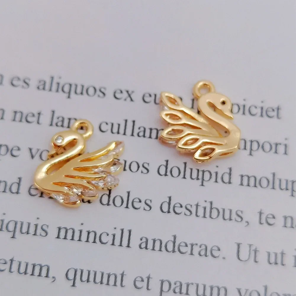 

14K Gold-plated Little Swan Inlaid Zircon Pendant, Self-made DIY Jewelry Accessory, 10*12mm