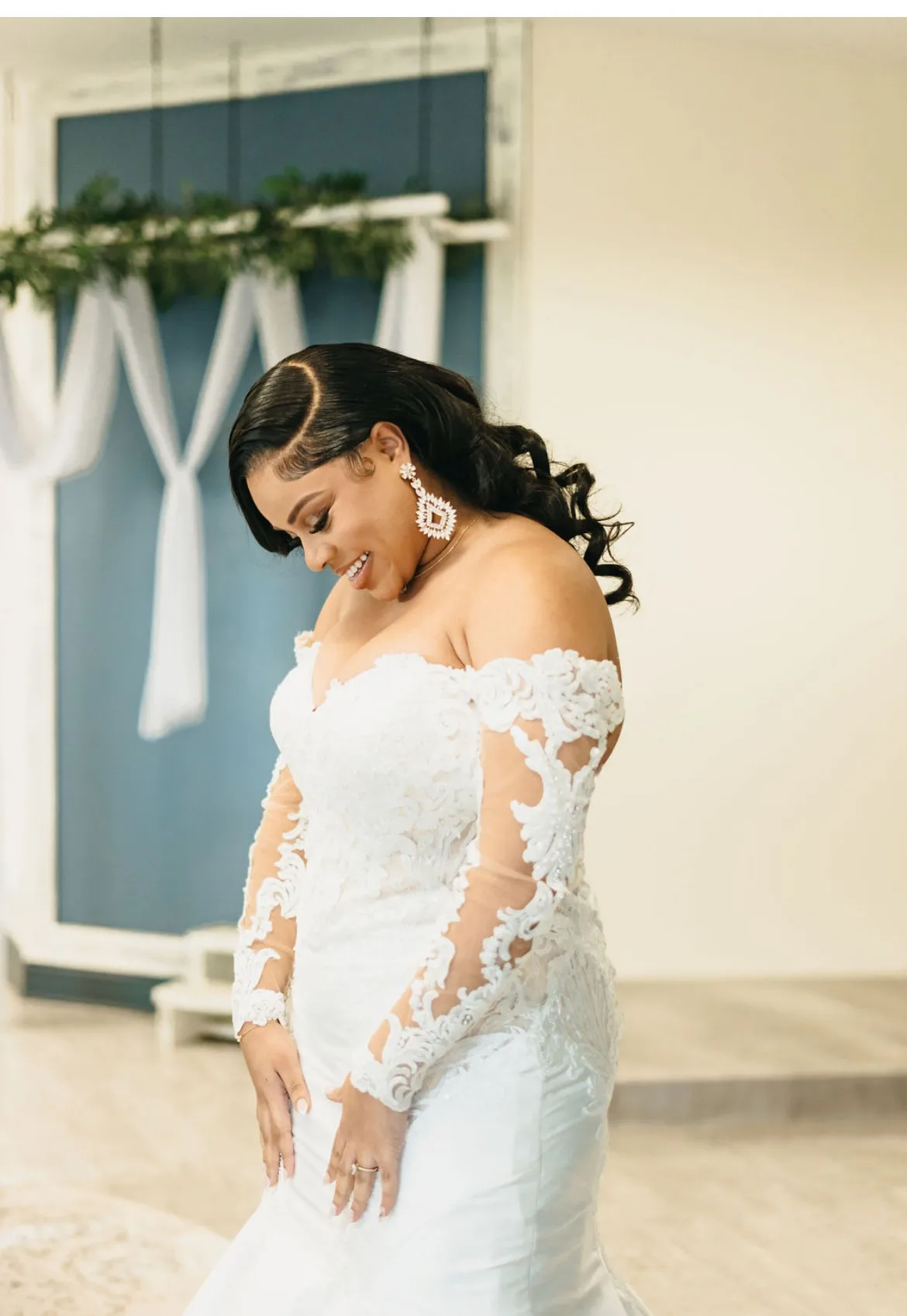 Customized 2026 White New Plus Size Mermaid Wedding Dress Long Sleeved Satin Lace Decal Vestido De Novia