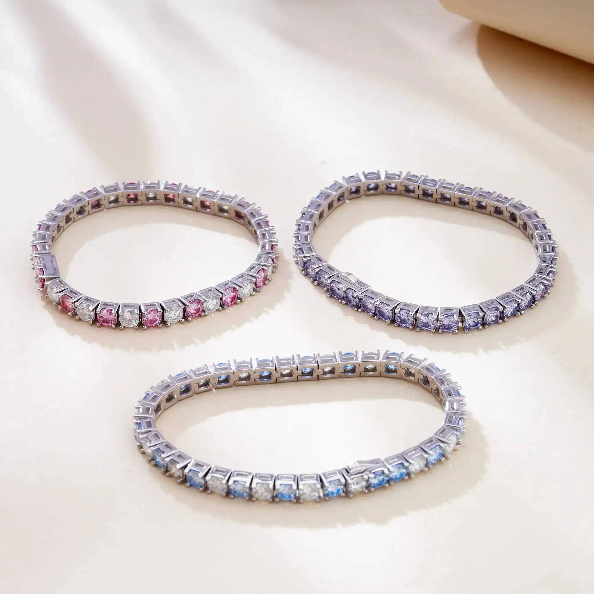 TY Moissanit-Tennisarmband, 925er Silber, versteckter Verschluss, GRA-zertifizierter Labordiamant, 18 Karat Hochzeitsarmbänder für Damen und Herren – Detail 19