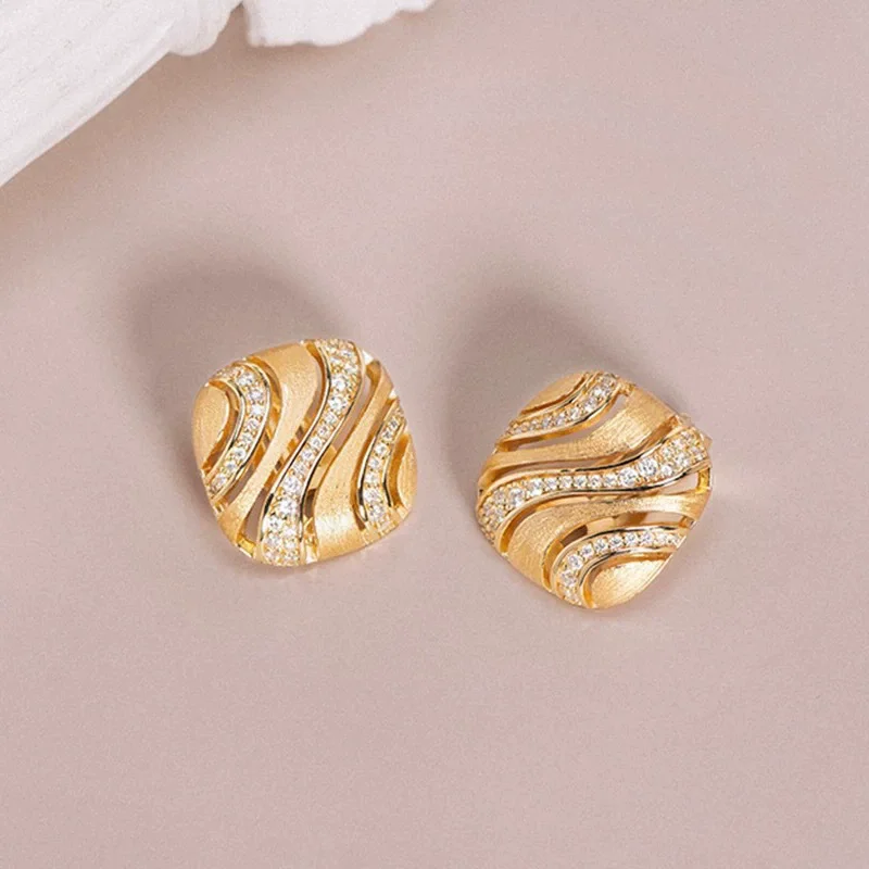 Foydjew Italian Retro Jewelry Square Checkerboard Wave Design Gold Color Stud Earrings For Women Elegant Fashion Ear Accessories