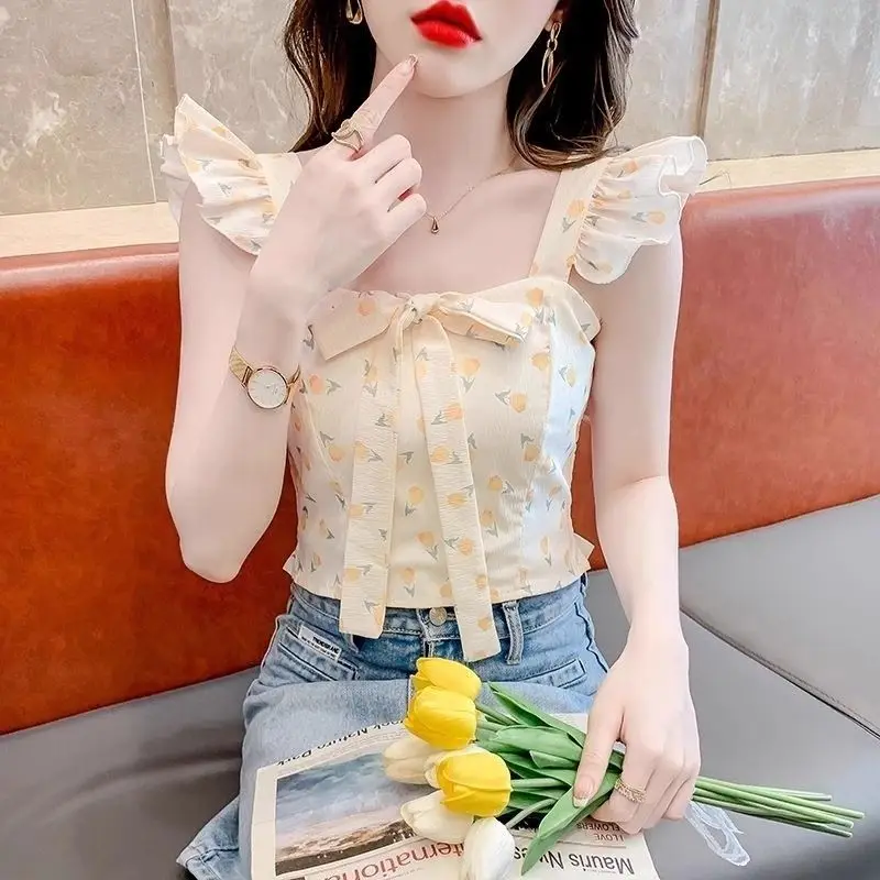 

Милый темпераментный бант с летающими рукавами, квадратный воротник, жилет с цветочным принтом, женский шикарный топ на подтяжках