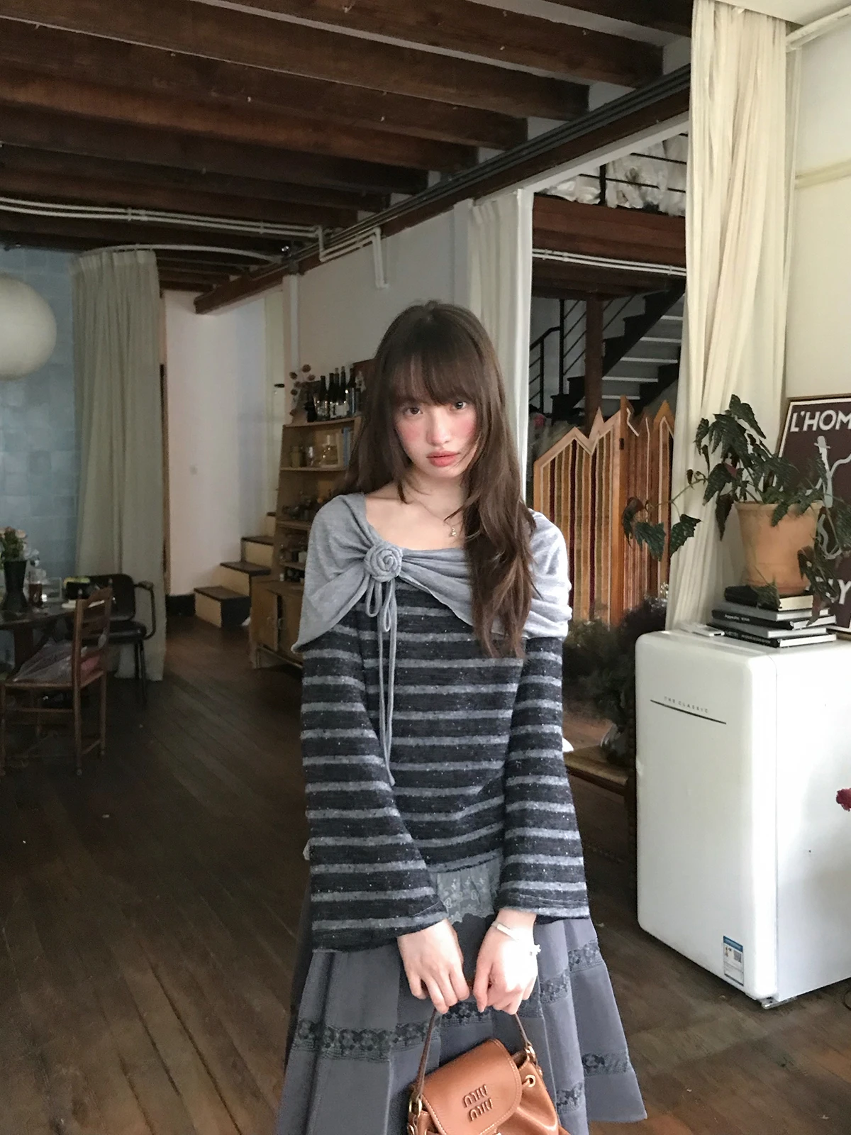 

Потрясающий вязаный мягкий женский свитер на одно плечо Muffin Sve, осенний модный комплект Bell Sve, повседневный сладкий комплект Sle Polyes...