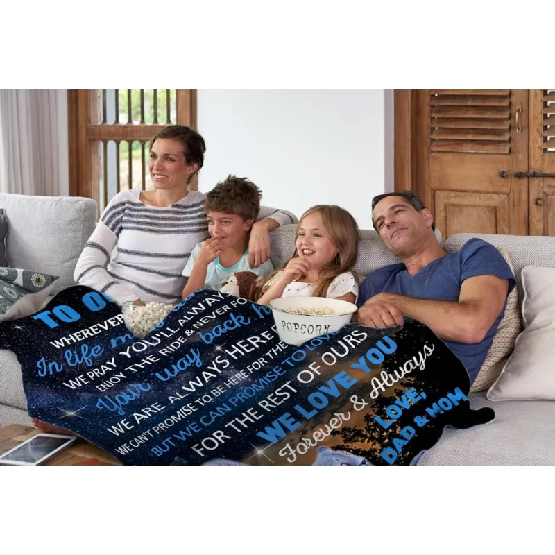 البطانيات المقدمة من قبل الوالدين إلى ابنه؛ هدايا عيد الميلاد لابنهم؛ بطانيات الأسد المقدمة من قبل الوالدين إلى ابنه. #3