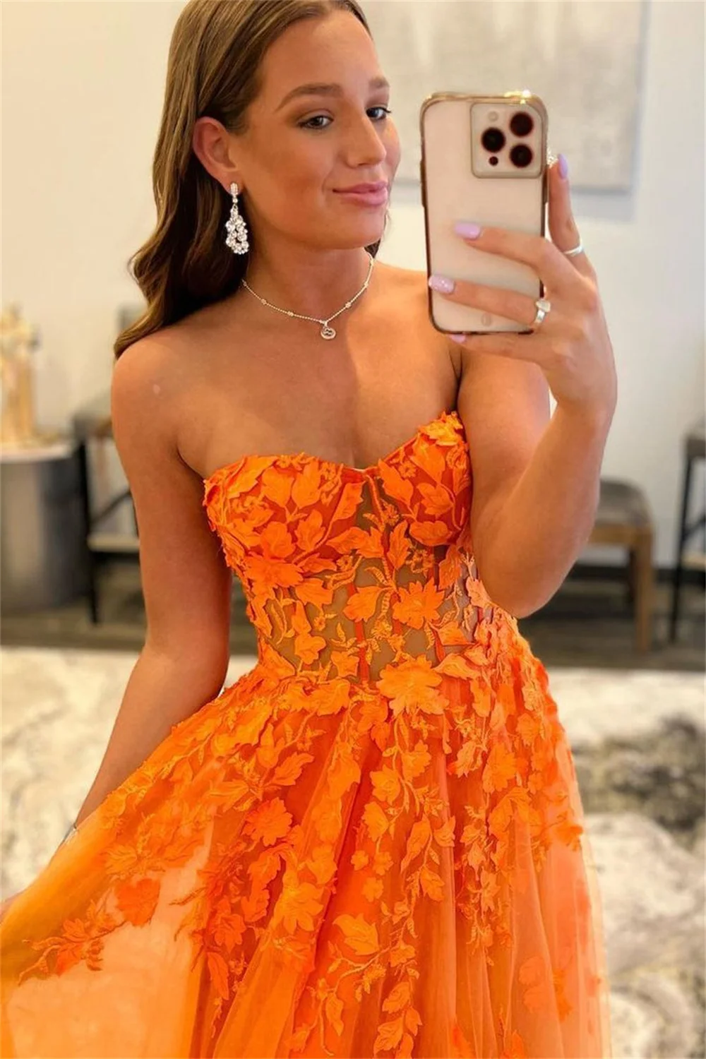 Amanda Orange A-line فساتين السهرة Sexy Flower Embroidery Tulle Sleeveless Prom Dress 2023 Princess Strapless Lace Prom Gown