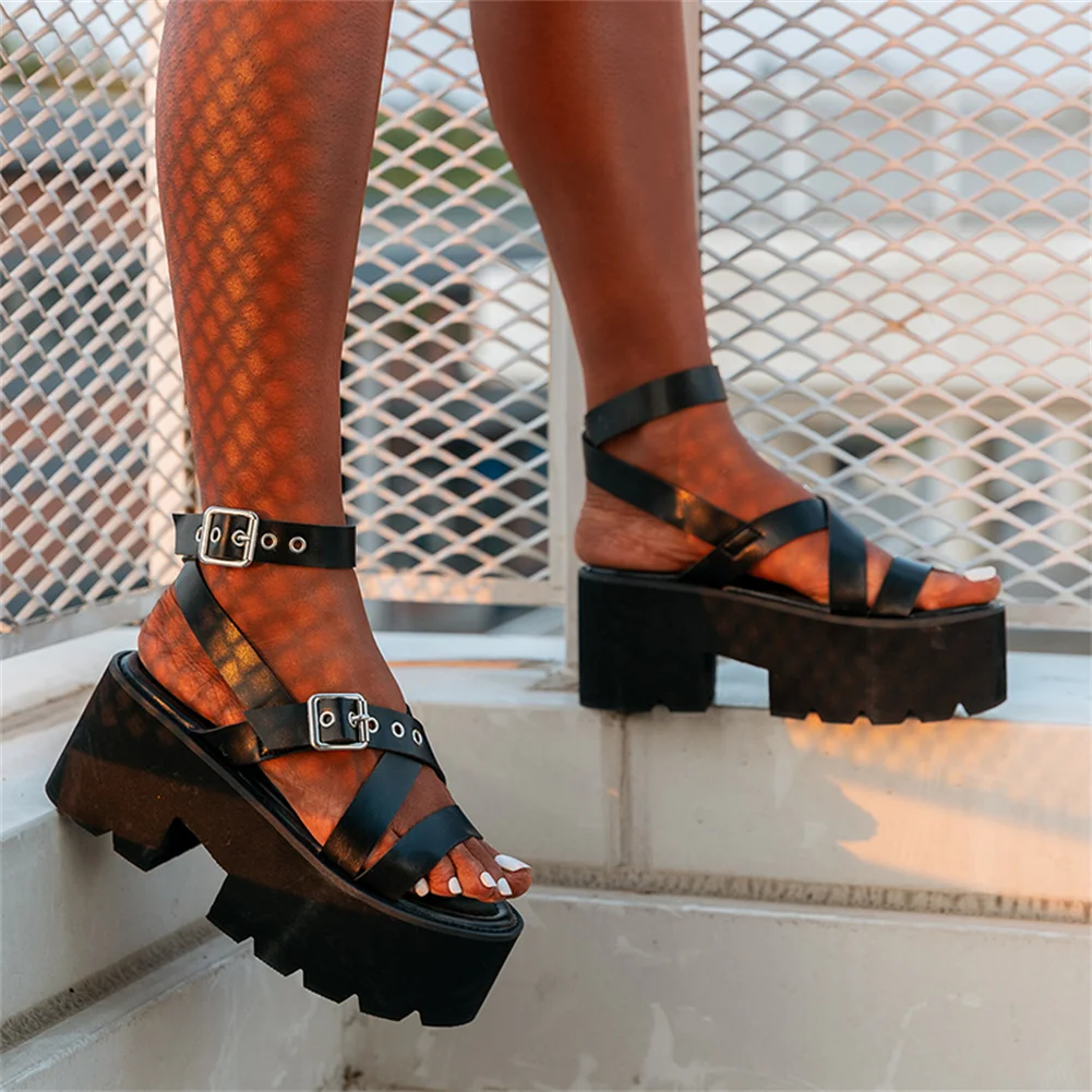 New Ladies Ankle Strap Gladiator Sandals Fashion Buckle Chunky High Heels Summer Women Sandals Casual Party Platform Shoes Woman