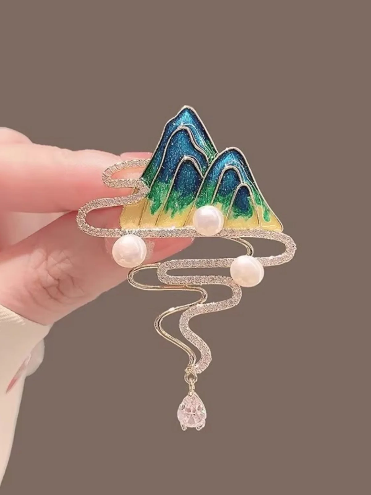 الجبل والسحابة خريطة شرابة دبابيس كريستال للنساء الرجال حجر الراين المينا الصدار دبابيس 2024 النمط الصيني الإكسسوارات والمجوهرات