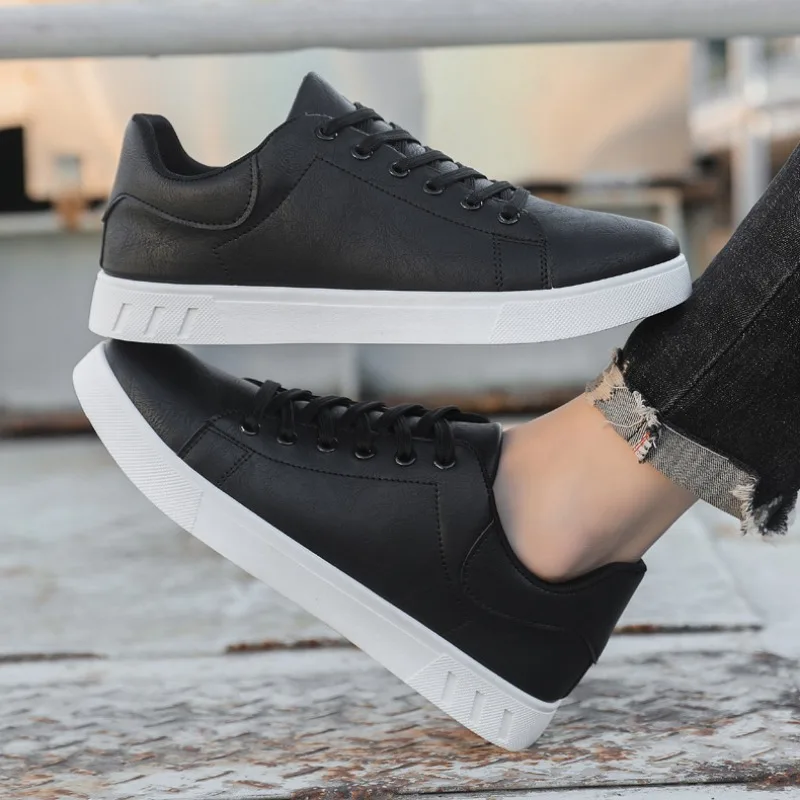 Nieuwe Lederen Casual Schoenen Voor Heren 2024 Lente Comfortabele Veelzijdige Sneakers Instappers Mode British Leather Flats Schoenboard Schoenen