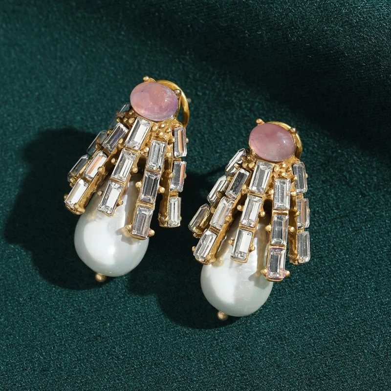 

Vintage Pink Natural Stone Pearl Earrings For Woman Crystal Glass Wedding Luxury Designers High Quality Party Accessories 2026