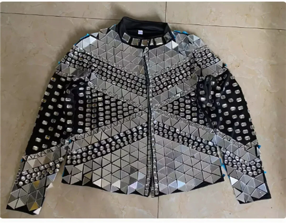 

Singer nightclubs, bars DJ、 Performance costumes, personalized sequins, crystal diamonds, lenses, vests