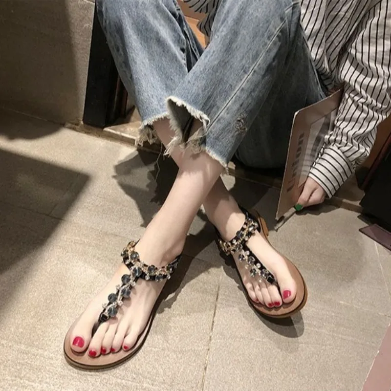

New 2026 Summer Women Boho Thong Sandals Flat Rhinestone Decor Beach Parties Student Life Korean Fashion