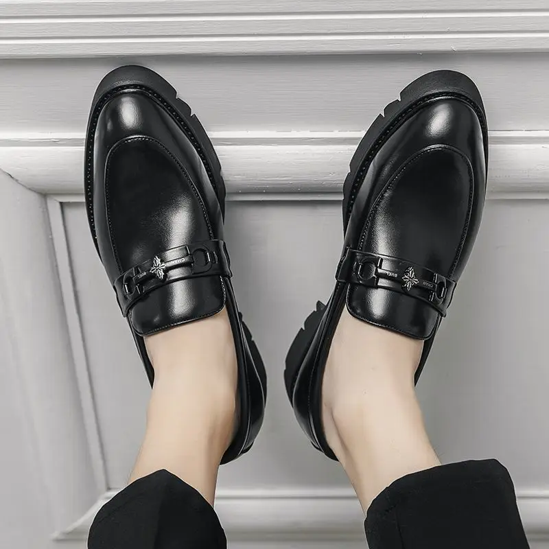 buckle Loafer Men Slip on Driving Moccas Mens Comfortable Leather Shoes for Men pointed Toe Fashion Man Casual Shoes b84