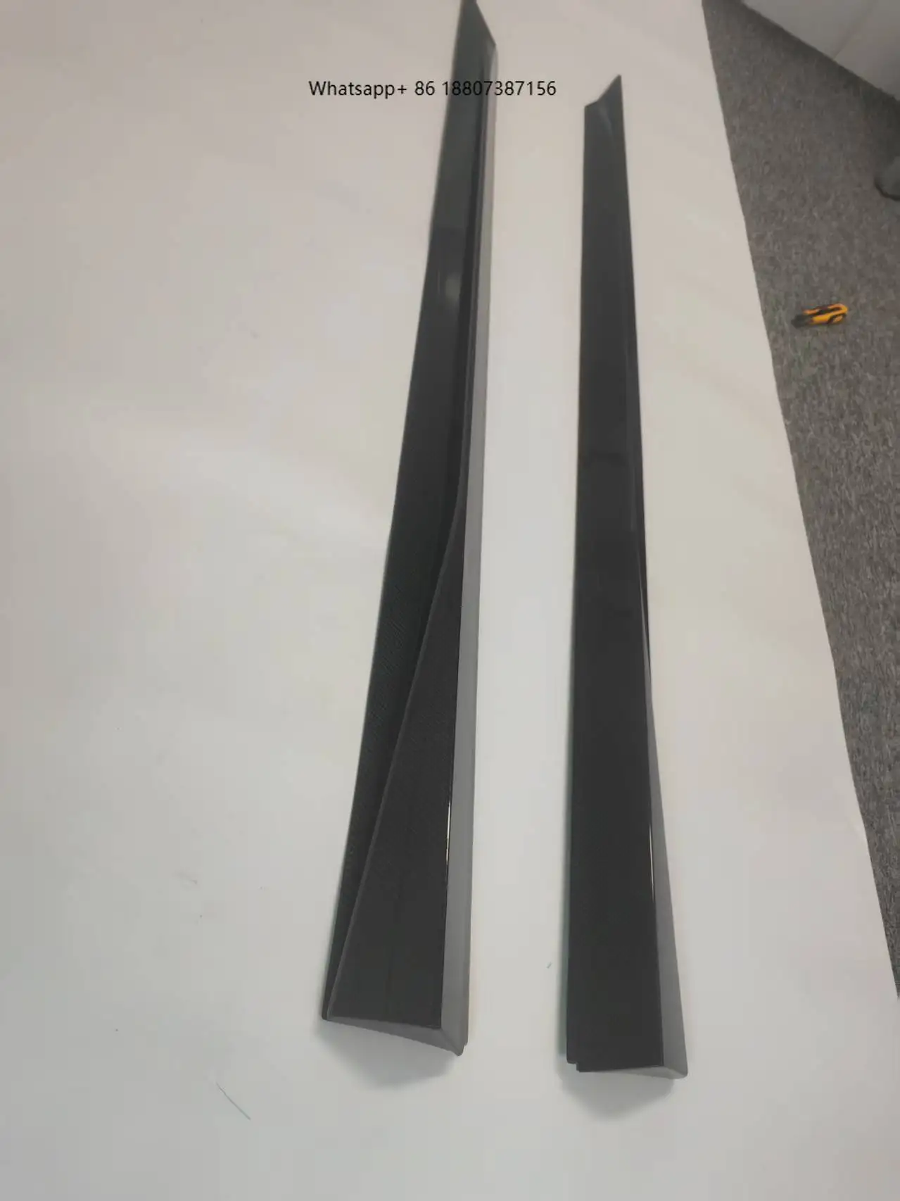 

High Quality New Style Dry Carbon Fiber Side Extension forBMW G90 G99 M5 Sedan 2025+ Side Skirt