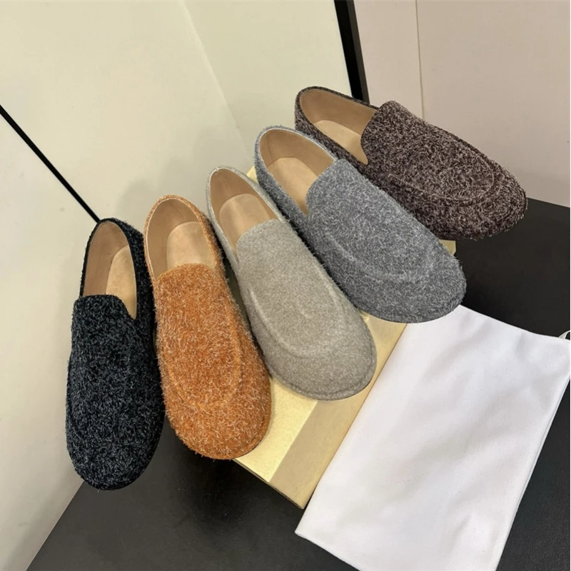 

25 year new women's snowflake cowhide round toe retro deep mouth flat bottom one foot lazy loafers