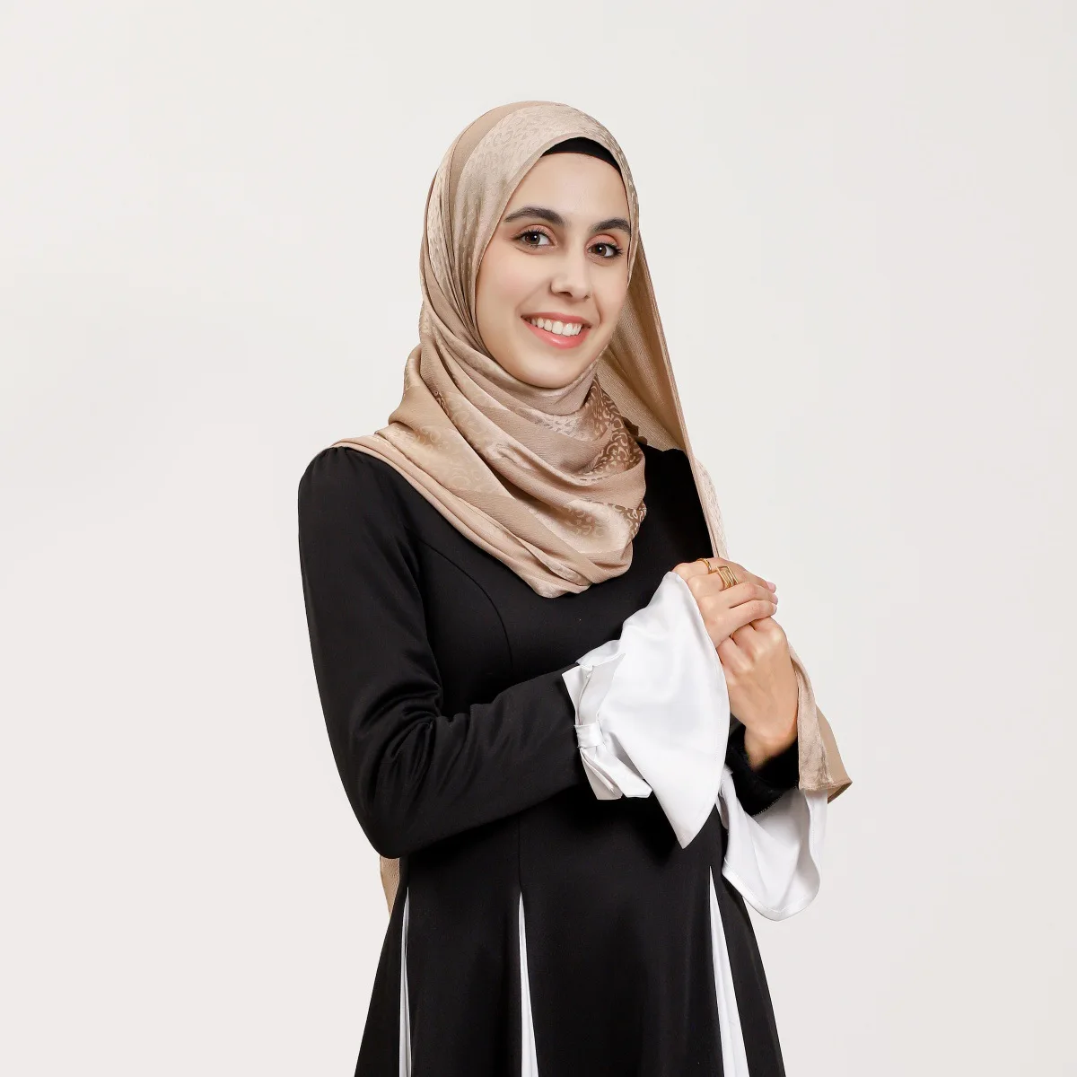 Elegante Muslimische Hijab Frauen Böhmischen Weichen Satin Islam Ramadan Hijabs Foulard Femme Schal Wrap Schal Kopftuch Bufanda Stirnband – Detail 9