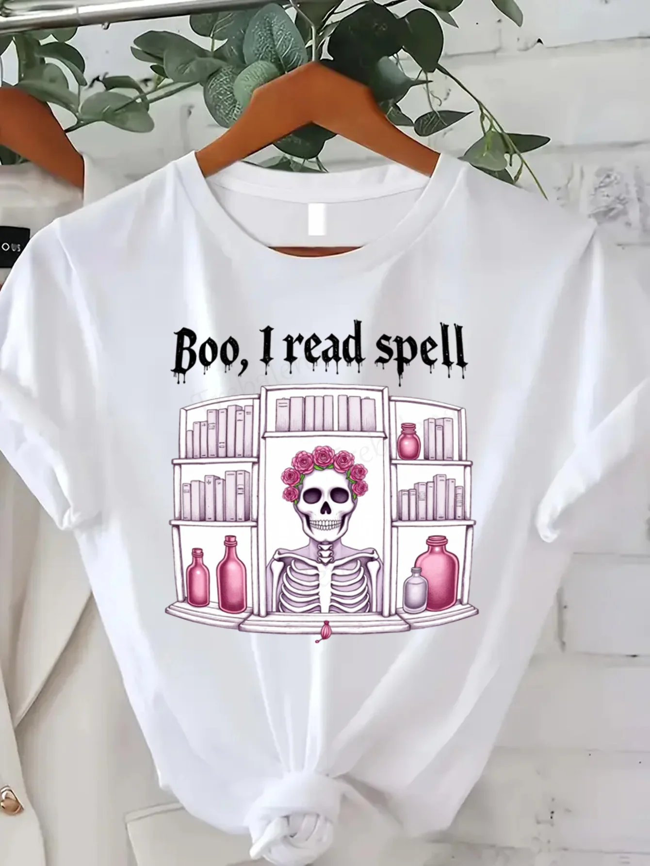 

Round Neck T-shirt Boo I Read Spell Witchy Skeleton Bookshelf Women's Plus Size T-Shirt Short Sleeve Tee Fashion Casual Top
