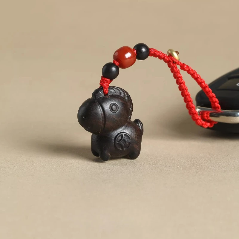 

Подвеска из черного дерева «Год Лошади» (2026) для автомобильного брелока, ручной работы, украшение для телефона, подарок