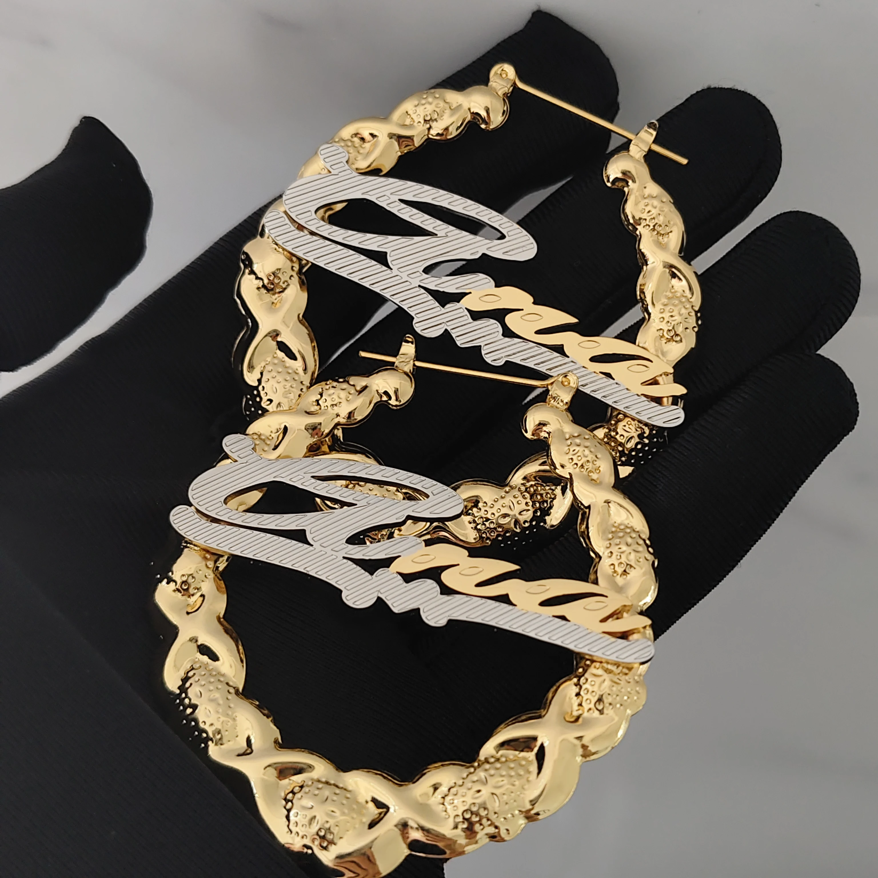 DHQH 卸売 パーソナライズネーム ツートーンイヤリング カスタムネーム ツートンカラー ラージイヤリング バレンタインデーギフト 工場直送