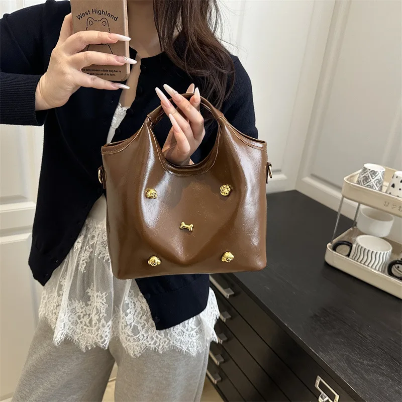 

2025 New Women's Retro Large Capacity Tote Bag - Fashion Shoulder Messenger, Casual & Versatile Commuter Bag