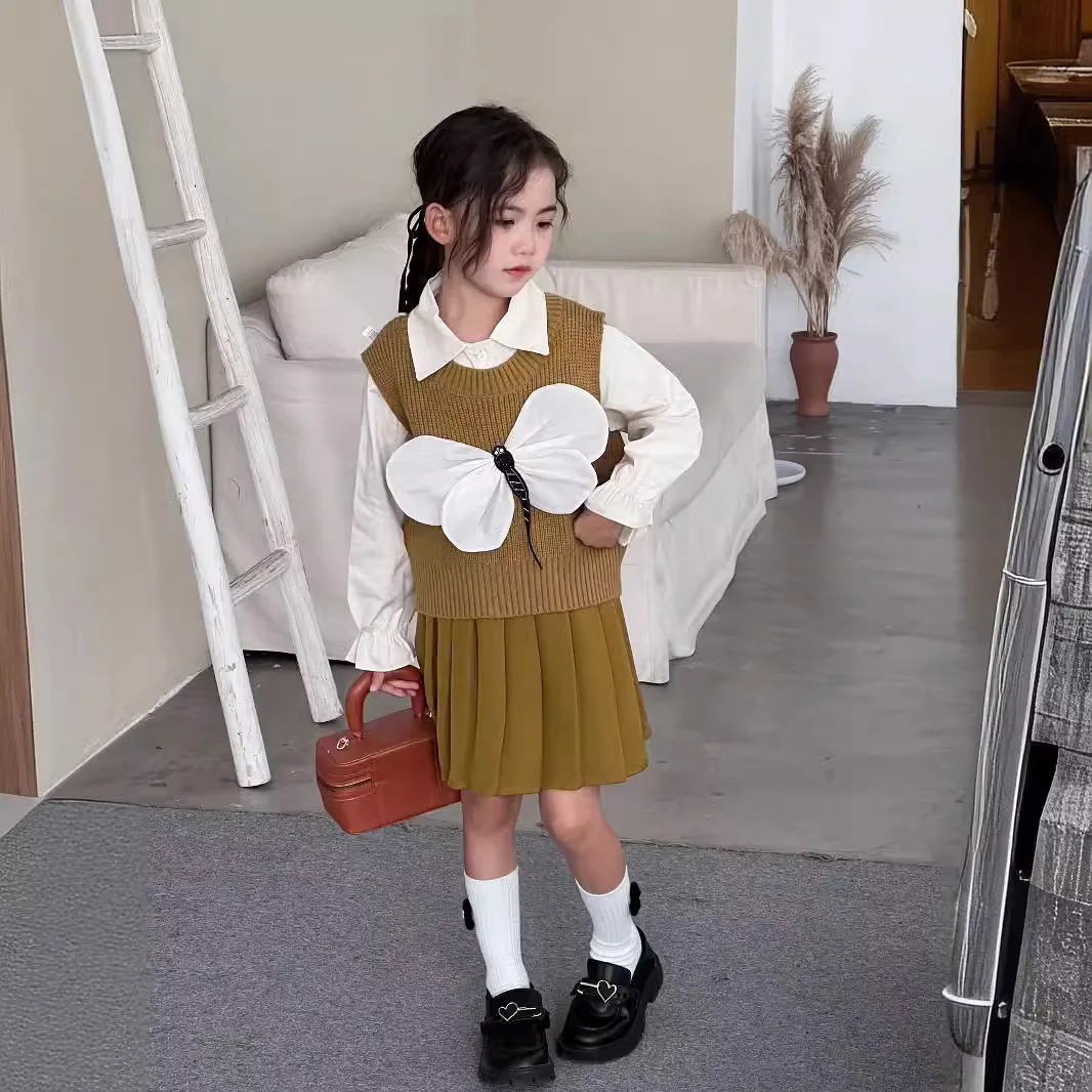 Conjunto de suéter y falda plisada para niña, ropa de tres piezas para otoño e invierno, novedad de 2024