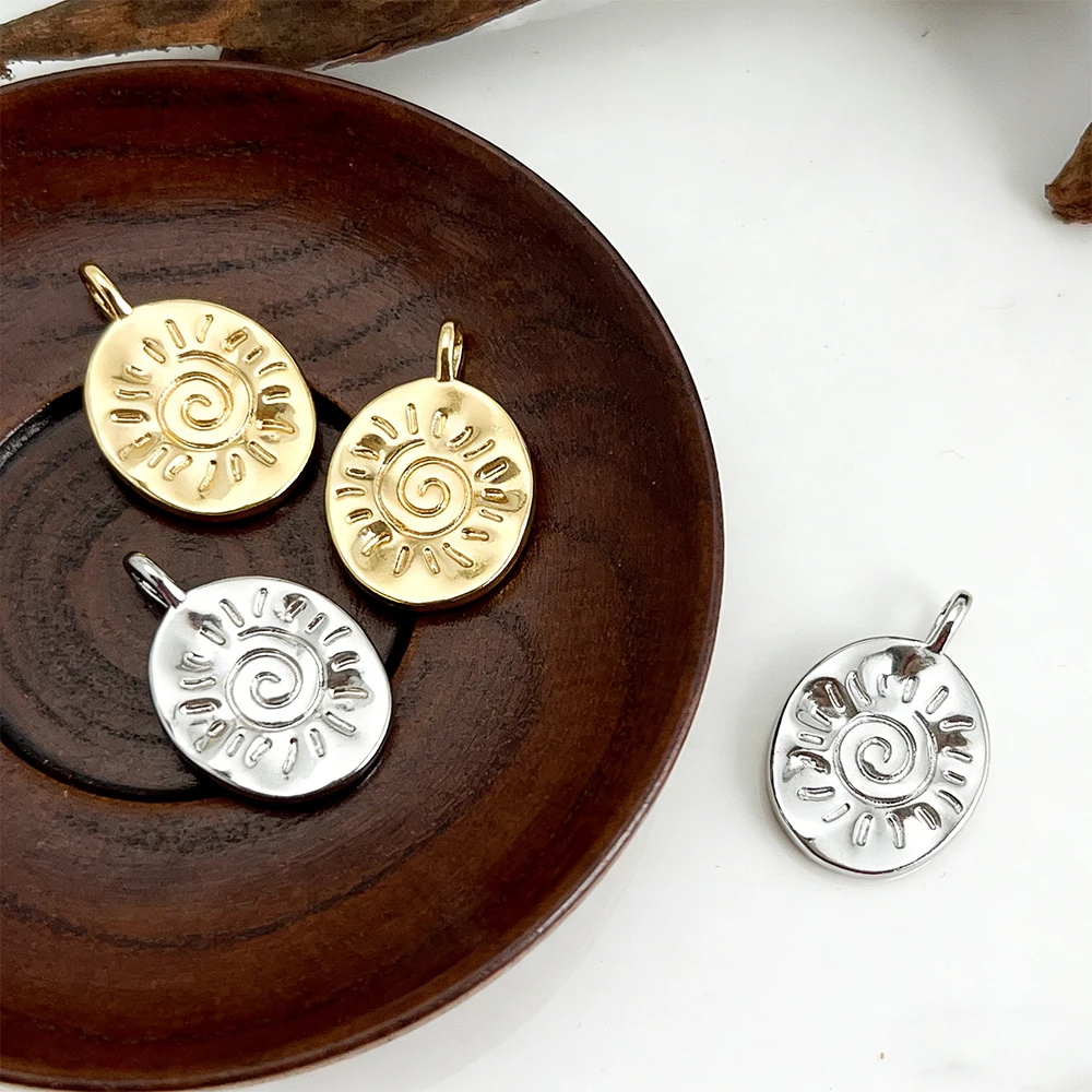 

Дизайнерские медные подвески/аксессуары для украшений/медные кулоны/ручная работа/в форме солнца/с покрытием из настоящего золота, 10*12 мм, 50 шт. # 196355