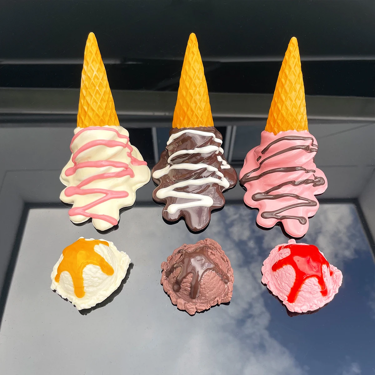 15cm Resin Melted Ice Cream Cone Model Artificial Spilled Waffle Cone Prop with Glossy Cream Syrup Drizzle Dessert Ornament view 4