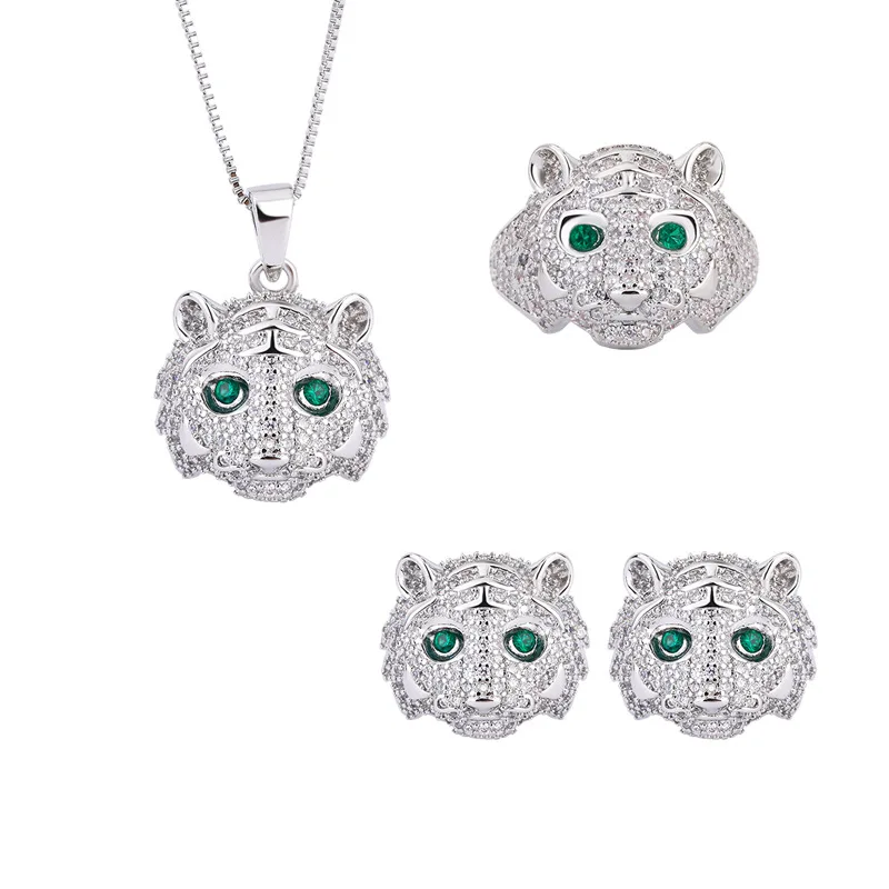 Jewelry New Gold Plated Vintage Full Diamond Luxury Inlaid Leopard Temperament Entry Lux Pendant Suit Wholesale