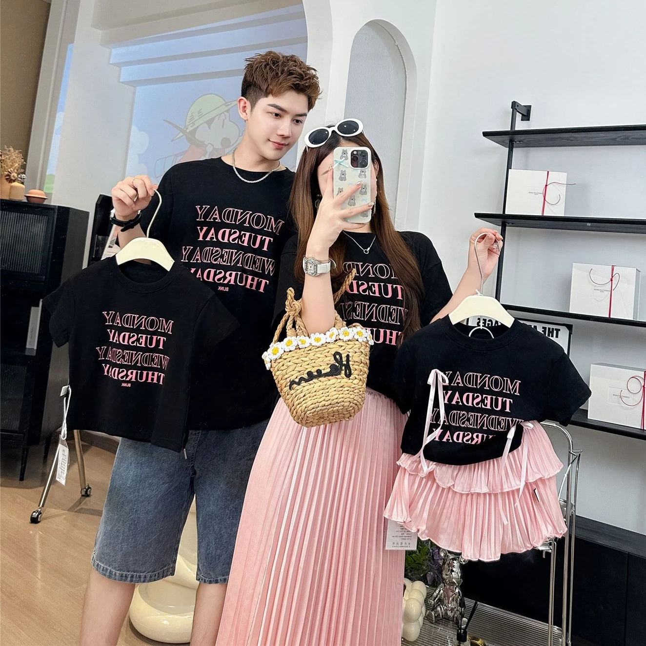 

Parents and Children Clothes for The Whole Family Korean Mom Daughter Bow T Shirts Pink Skirts Outfits Dad Son Tees Jeans Sets