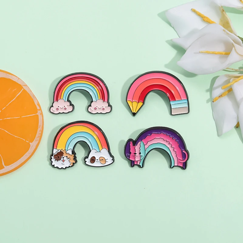 دبابيس المينا المخصصة على شكل سحب قوس قزح ، بروش علم الفخر ، بروش فن الحب ، المثليات والمثليات ومخنثين ، مجوهرات برمز مخصص