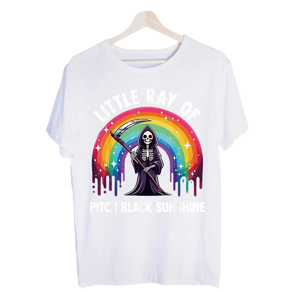 Men's Skull with Rainbow Graphic Tee, Short Sleeve Crew Neck T-Shirt for Casual Streetwear and Daily Outfits