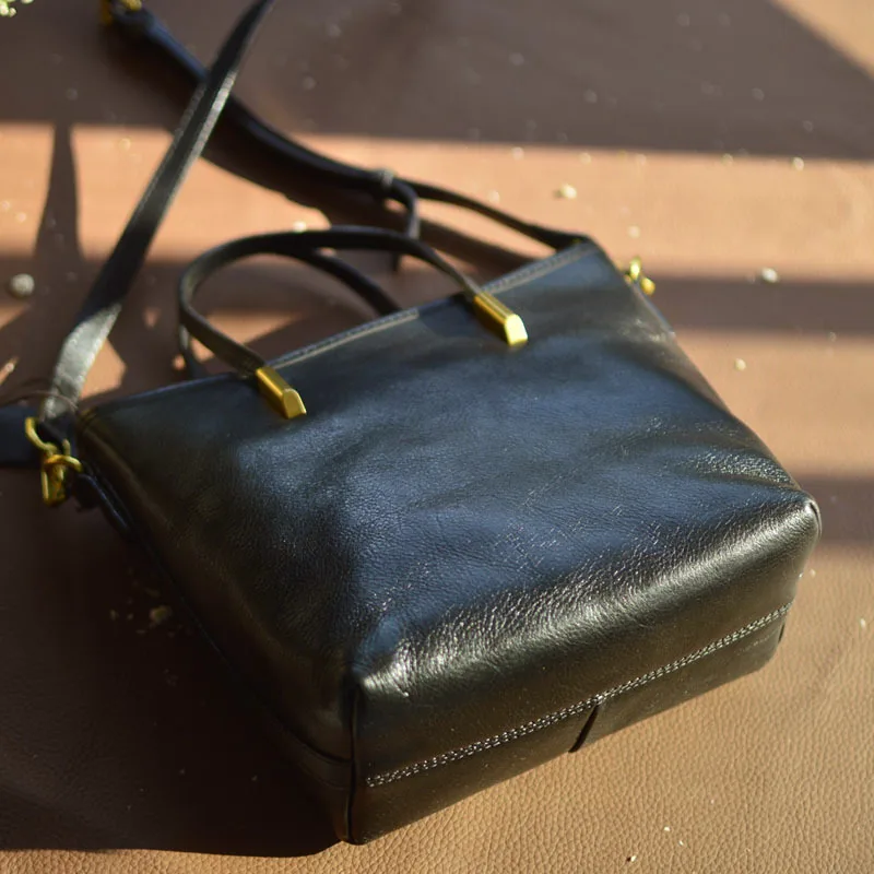 

AETOO Autumn and winter on the new leather women's bag Korean version of the first layer plant tanned cowhide women's hand bill