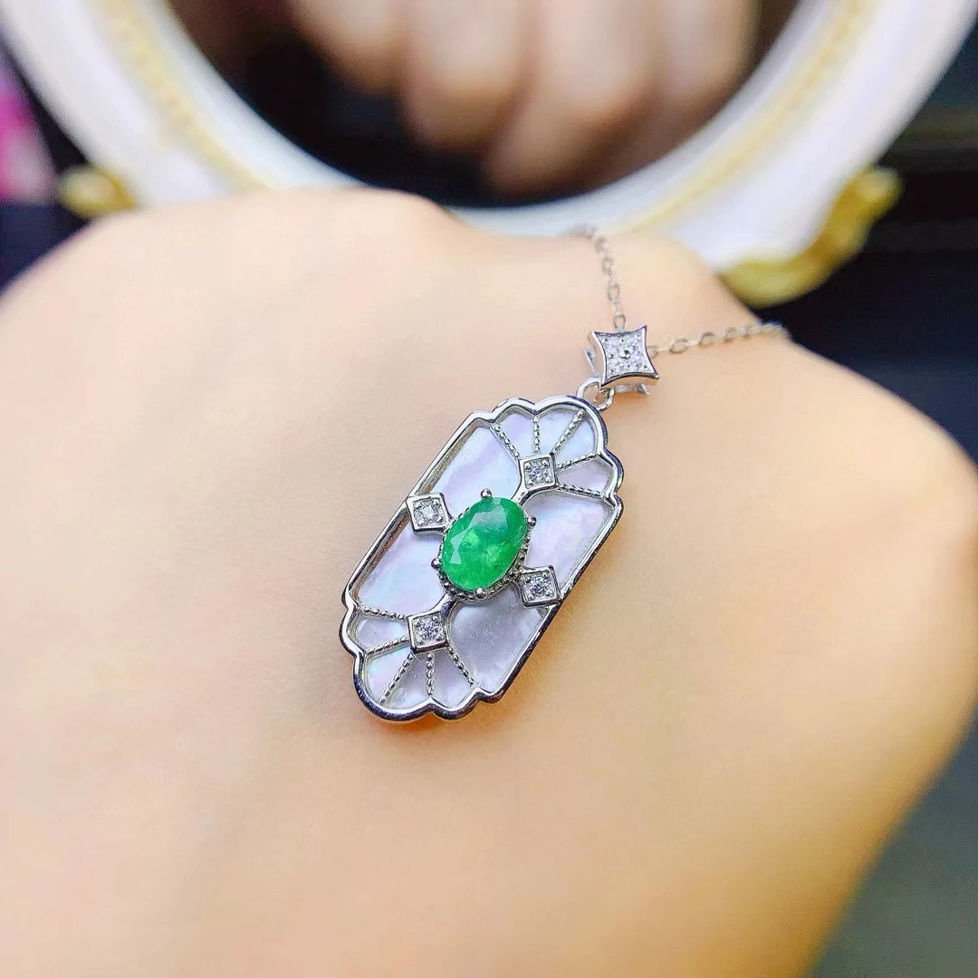 

KJJEAXCMY Fine Jewelry Natural Emerald Women's Pendant S925 Pure Silver Exquisite Inlaid High Clarity Gem Support Testing