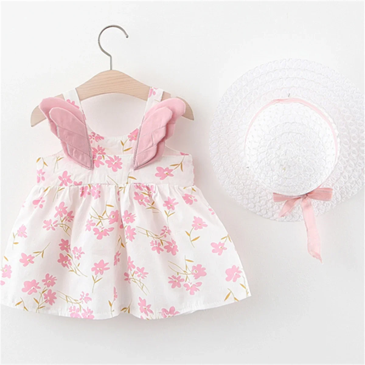 2Pcs/SetSummer girl\'s dress new sweet floral cartoon wing suspender princess dress comes with the same hat as a gift