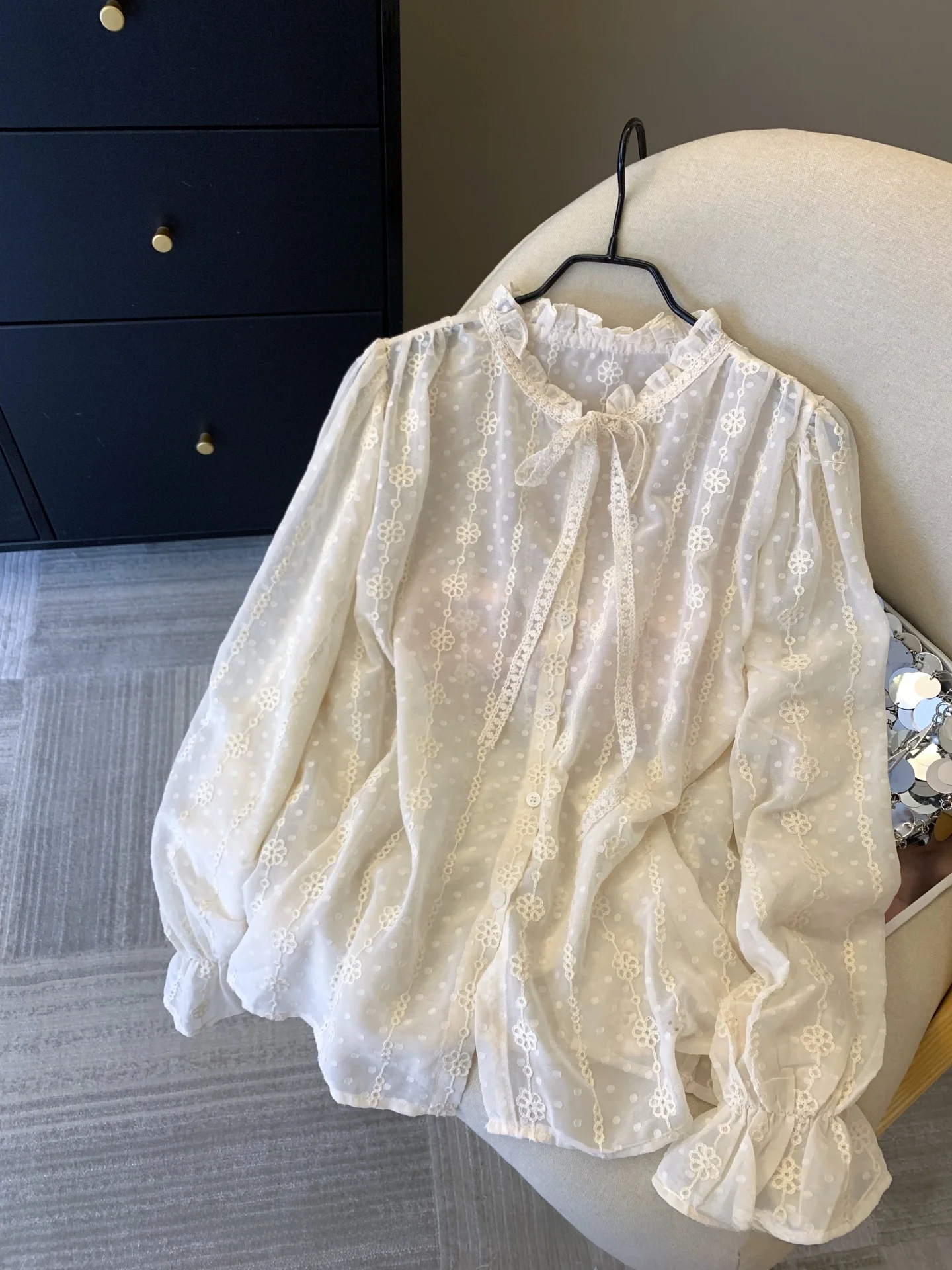 

Casual Sle Women's Long Sve Lace Blouse with Bell Cuffs And Ruffle Collar Spring Autumn Faion Trend Loose Fit irt