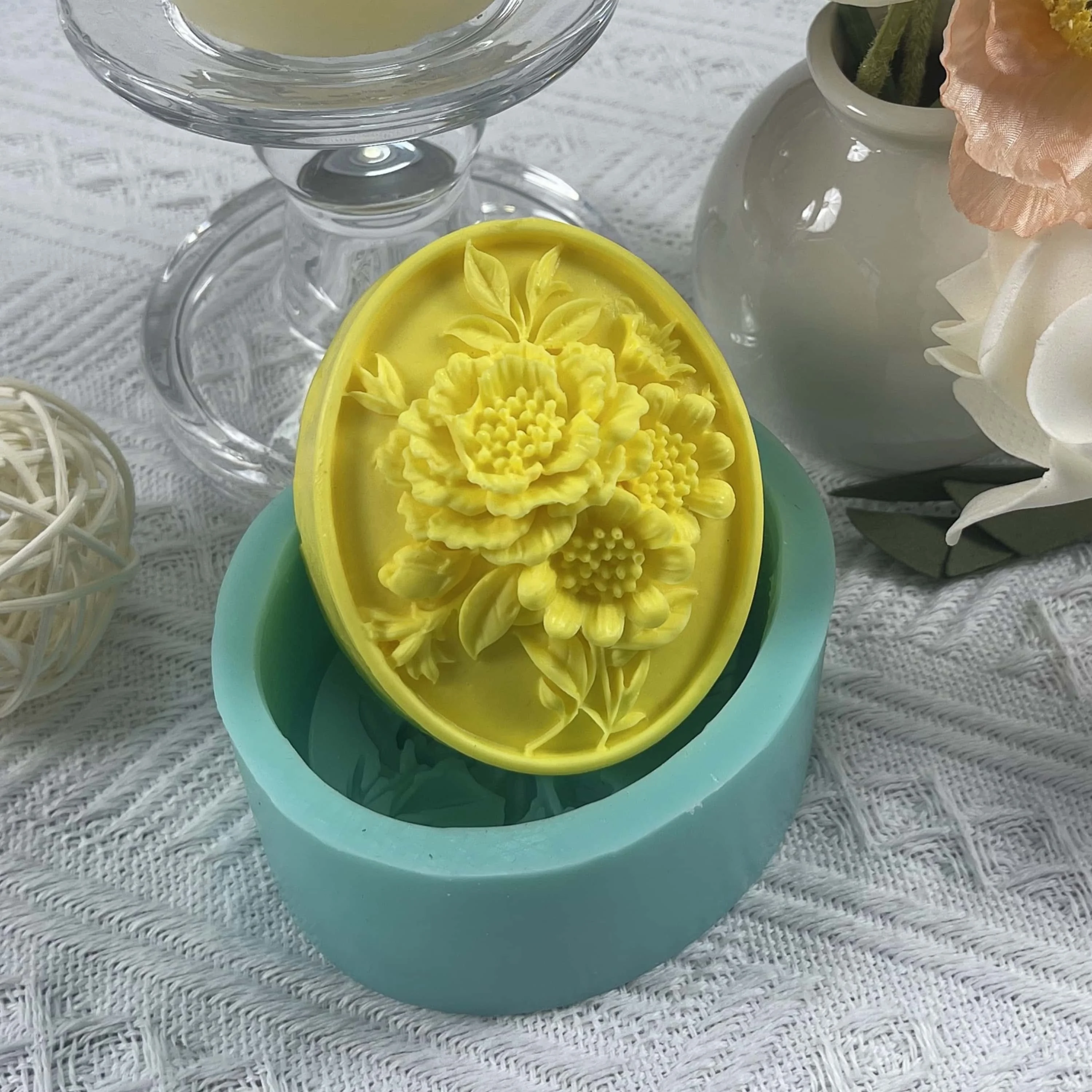 Oval Flower 3D Soap Mold Natural Bar Soap Molds Scented Candle Wax Silicone Mold Aromatherapy Plaster Resin Crafts Mold