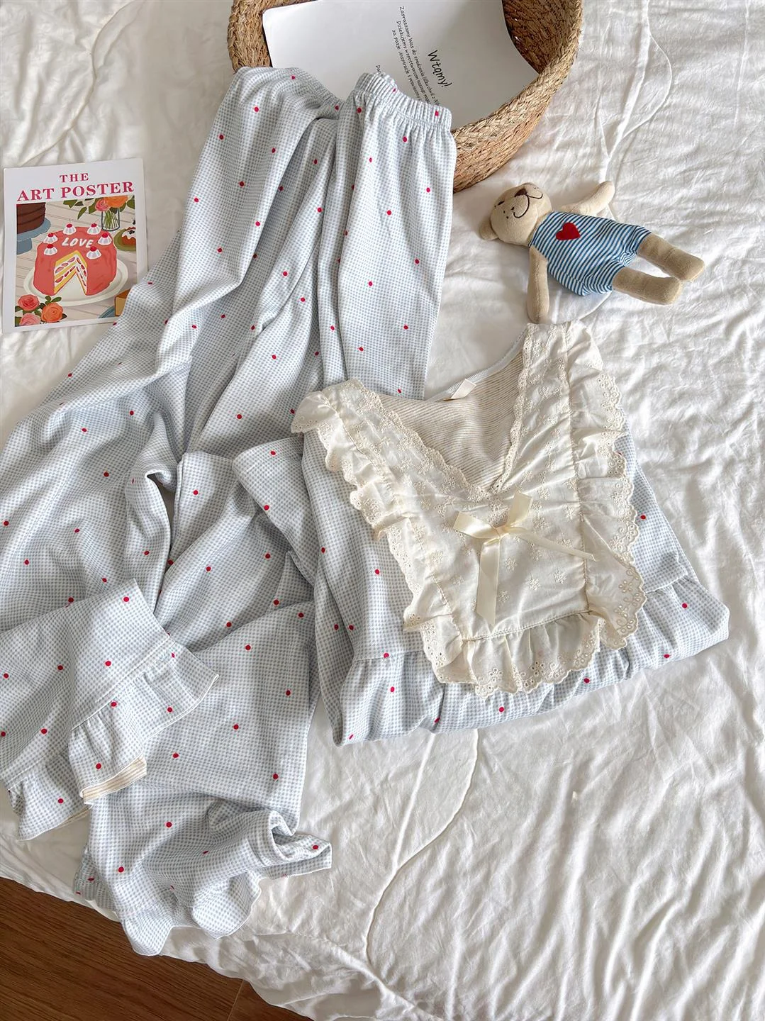 厚みのある長袖カシミヤ綿パジャマ女性の甘いプリンセススタイルホーム服セット秋冬新着