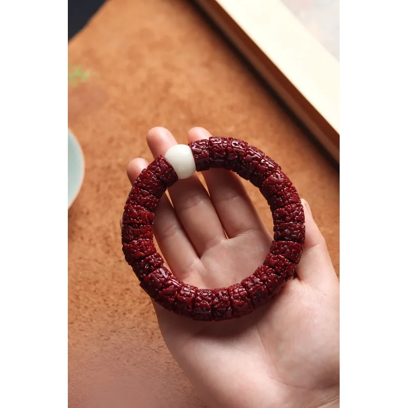 Diamond Buddha Bracelet with a Diagonally Cut Fan-Shaped Bead for Controlling Demons
