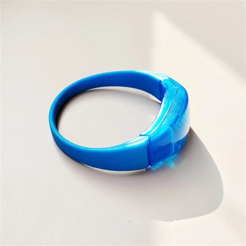 6 stks LED Spraakgestuurde Geluidscontrole Armbanden Siliconen Knipperende Stem Bangle Polsband voor Nachtclub Disco Party Bar Concert