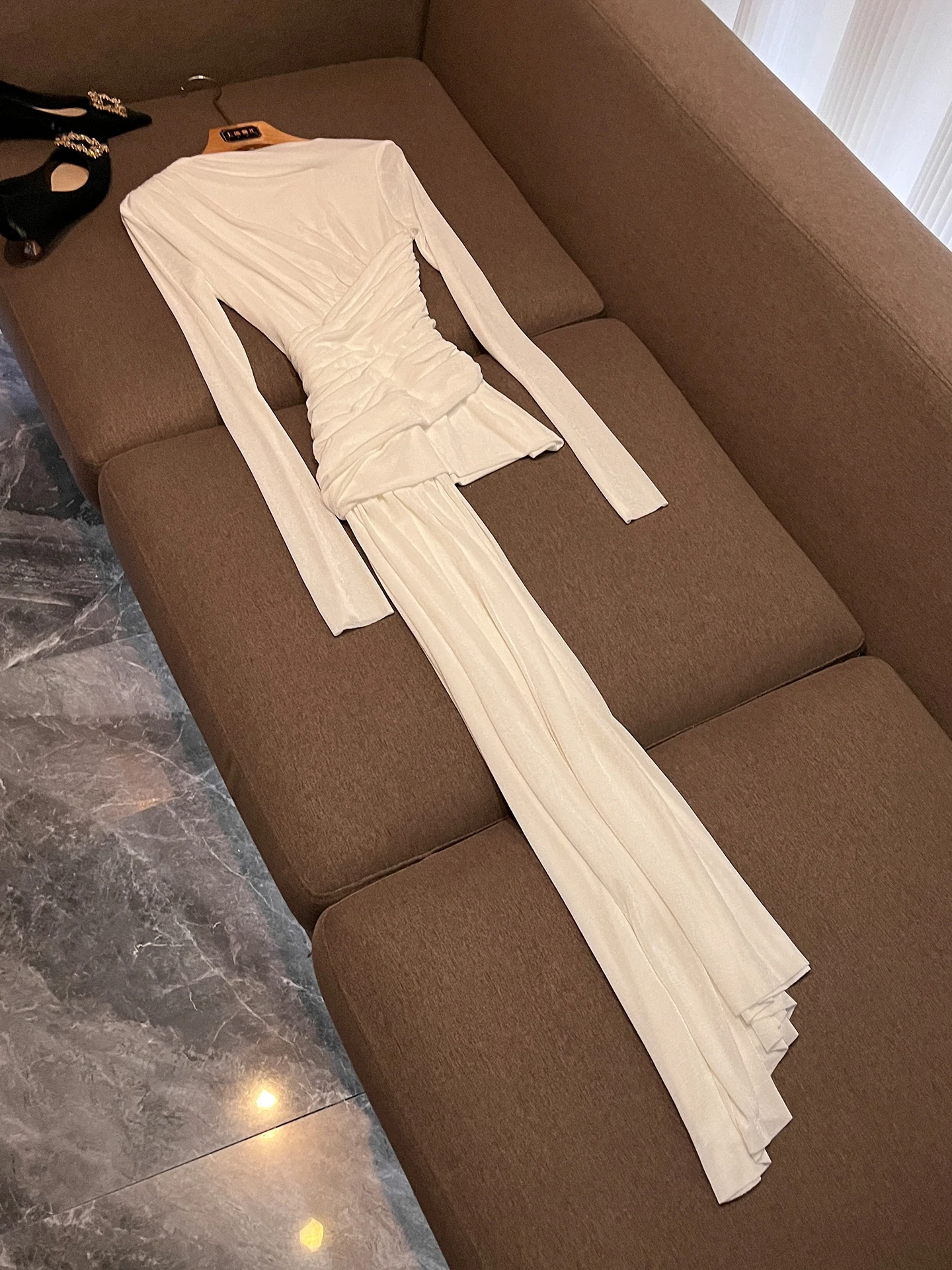 

White Long Sleeve Knitted Shirt Women's Slim Fit See through Top Simple Style P39 Sexy Girl Style Chinese Made Summer Fashion
