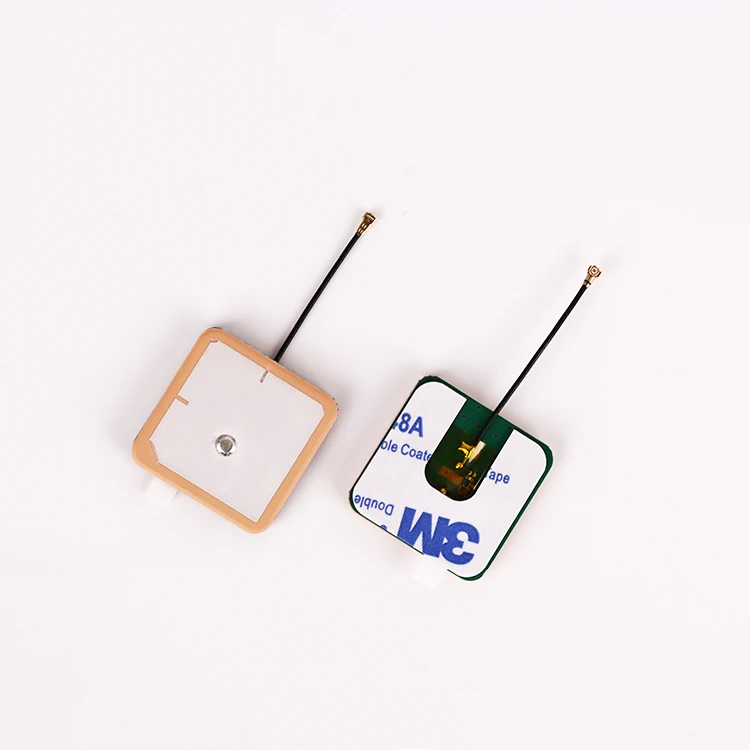 

50 шт., высокопроизводительная двухчастотная антенна GPS + Beidou, активная керамика для разъема SMA, антенна Glonass для транспортных средств, дронов